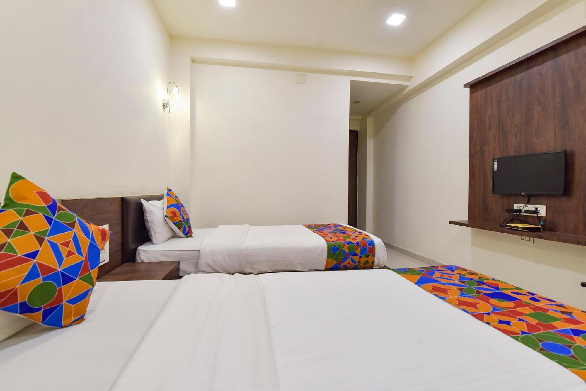 Fabhotel A1 Plaza อาเมดาบัด ภายนอก รูปภาพ