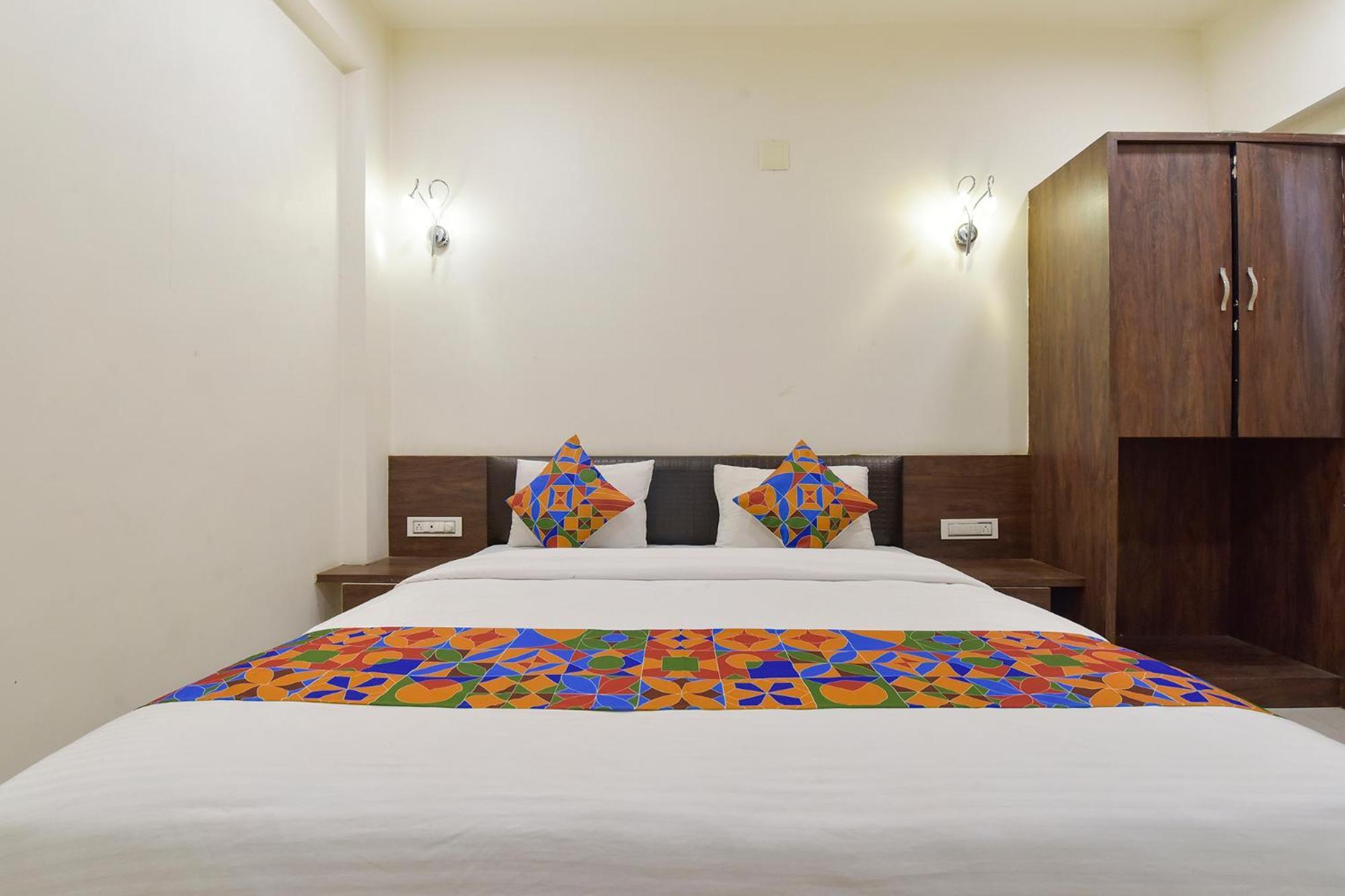 Fabhotel A1 Plaza อาเมดาบัด ภายนอก รูปภาพ