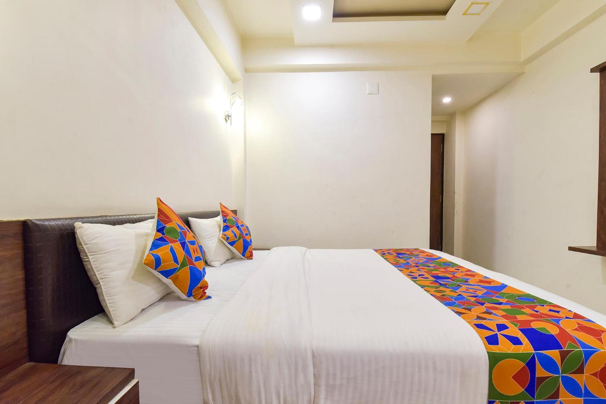 Fabhotel A1 Plaza อาเมดาบัด ภายนอก รูปภาพ