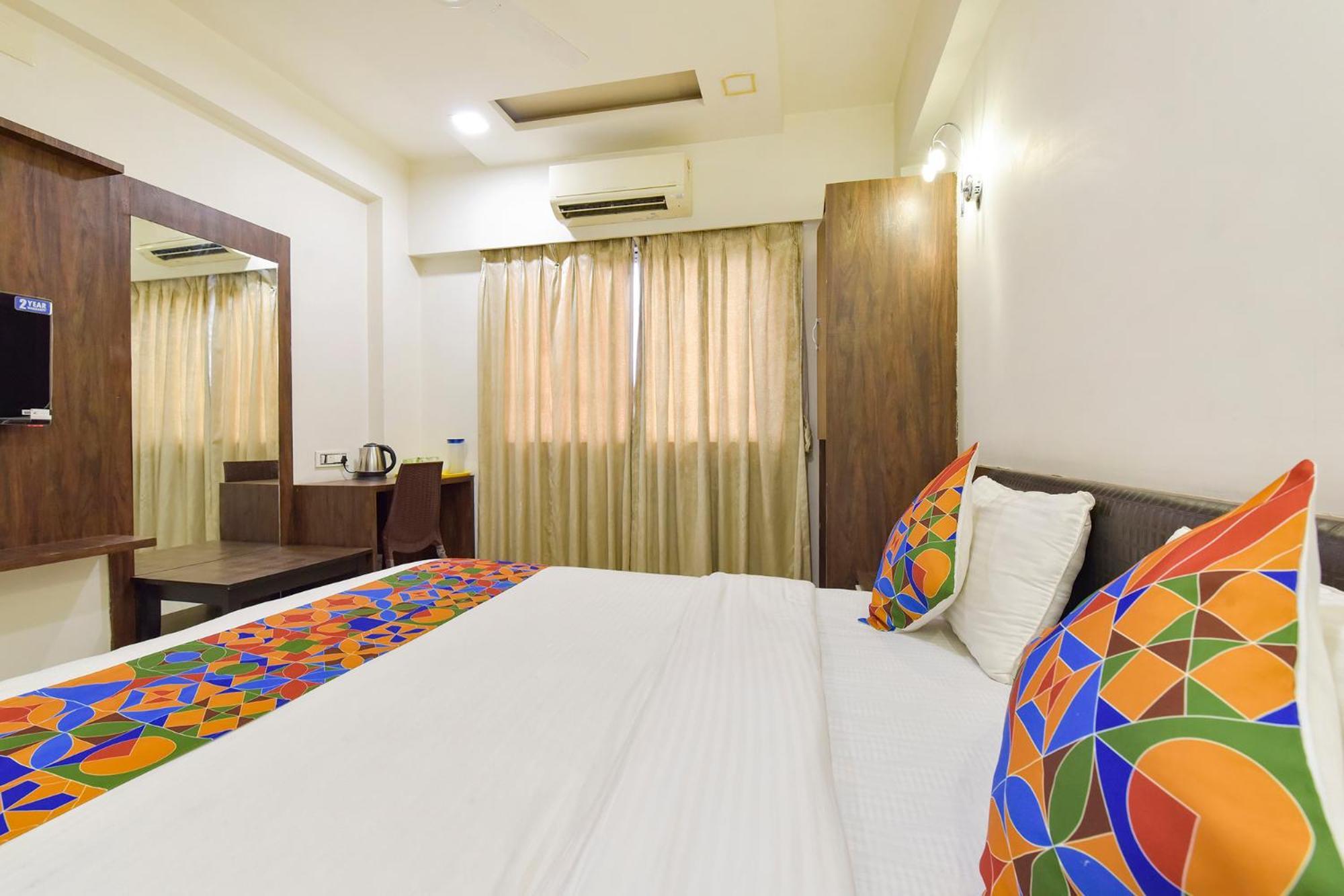 Fabhotel A1 Plaza อาเมดาบัด ภายนอก รูปภาพ