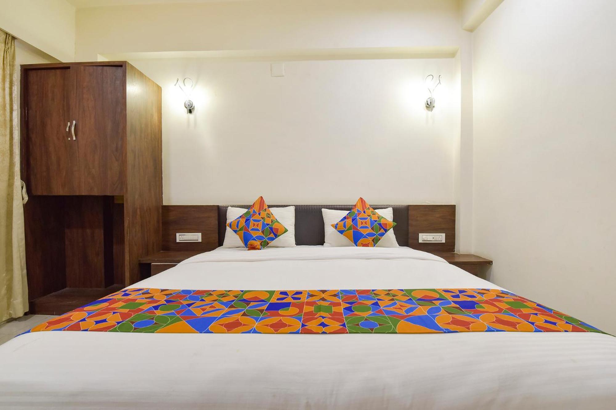 Fabhotel A1 Plaza อาเมดาบัด ภายนอก รูปภาพ
